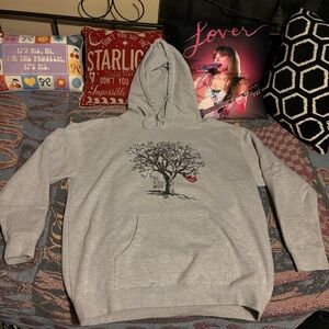 ***SOLD*** Taylor swift atw hoodie size xxl